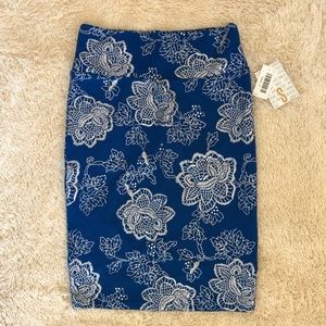 LuLaRoe Elegant Collection - Cassie size Small